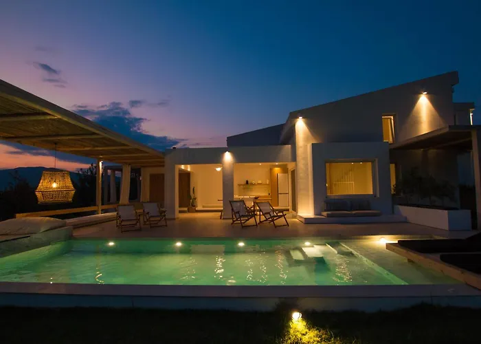 Aristotelia Gi - Premium Luxury With Private Pools Olympiada