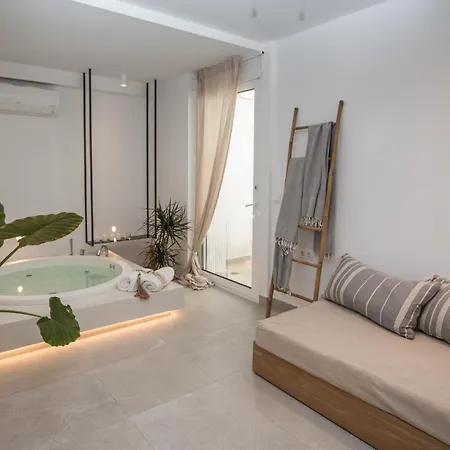 Villa Aristotelia Gi - Premium Luxury With Private Pools