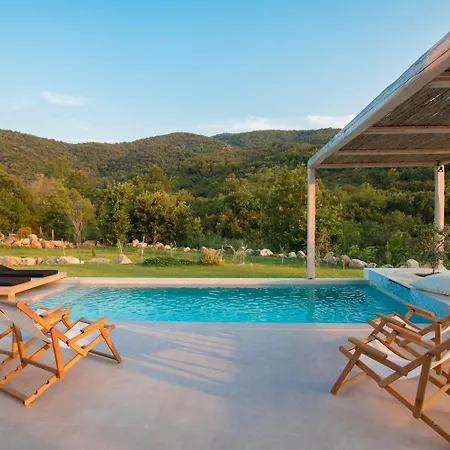 Aristotelia Gi - Premium Luxury With Private Pools Villa *