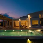 Aristotelia Gi - Premium Luxury With Private Pools Olympiada
