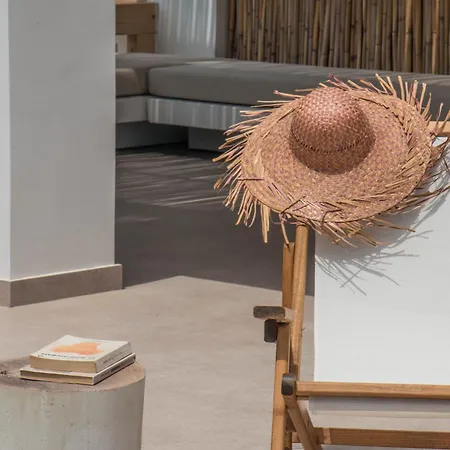 Aristotelia Gi - Premium Luxury With Private Pools *