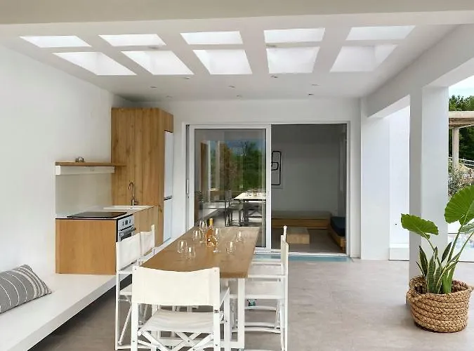 Aristotelia Gi - Premium Luxury With Private Pools Olympiada