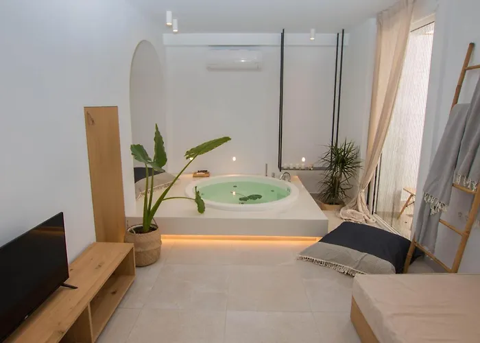 Aristotelia Gi - Premium Luxury With Private Pools * Olympiada