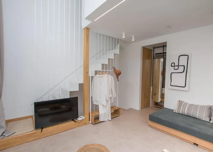 Aristotelia Gi - Premium Luxury With Private Pools